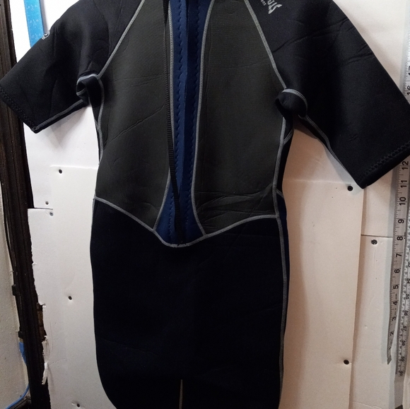 Ron Jon Surf Shop Youth's Wetsuit 16 Black Shorty Titanium 2.2 Stretch Swimming - Picture 10 of 16